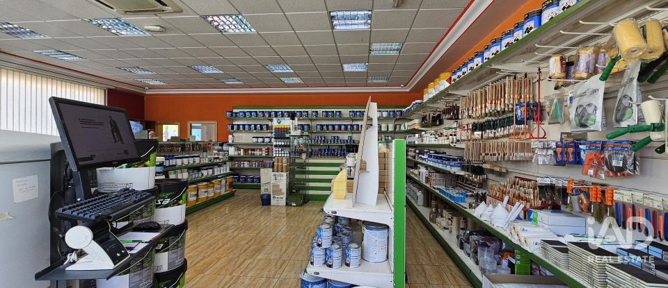 Tienda / local comercial de 449 m² en Poligono Industrial Juncaril (18220)