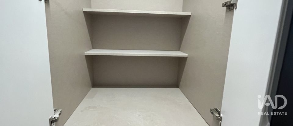 Pis 2 habitacions de 89 m² a Madrid (28004)