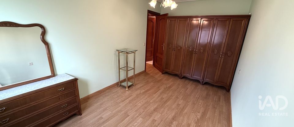 Piso 3 habitaciones de 107 m² en La Bañeza (24750)