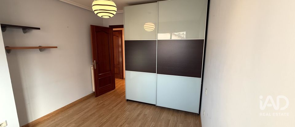 Piso 3 habitaciones de 107 m² en La Bañeza (24750)