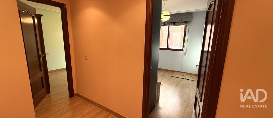 Piso 3 habitaciones de 107 m² en La Bañeza (24750)