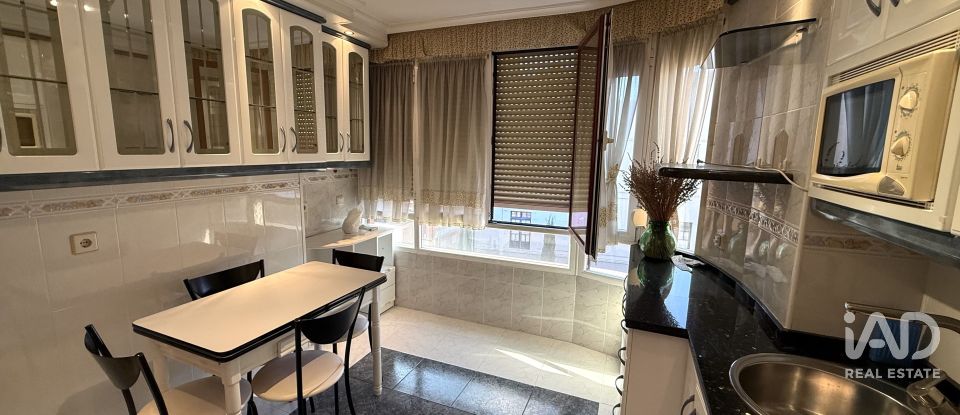 Piso 3 habitaciones de 107 m² en La Bañeza (24750)