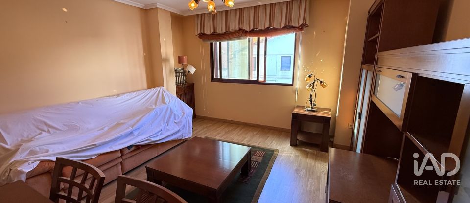 Piso 3 habitaciones de 107 m² en La Bañeza (24750)