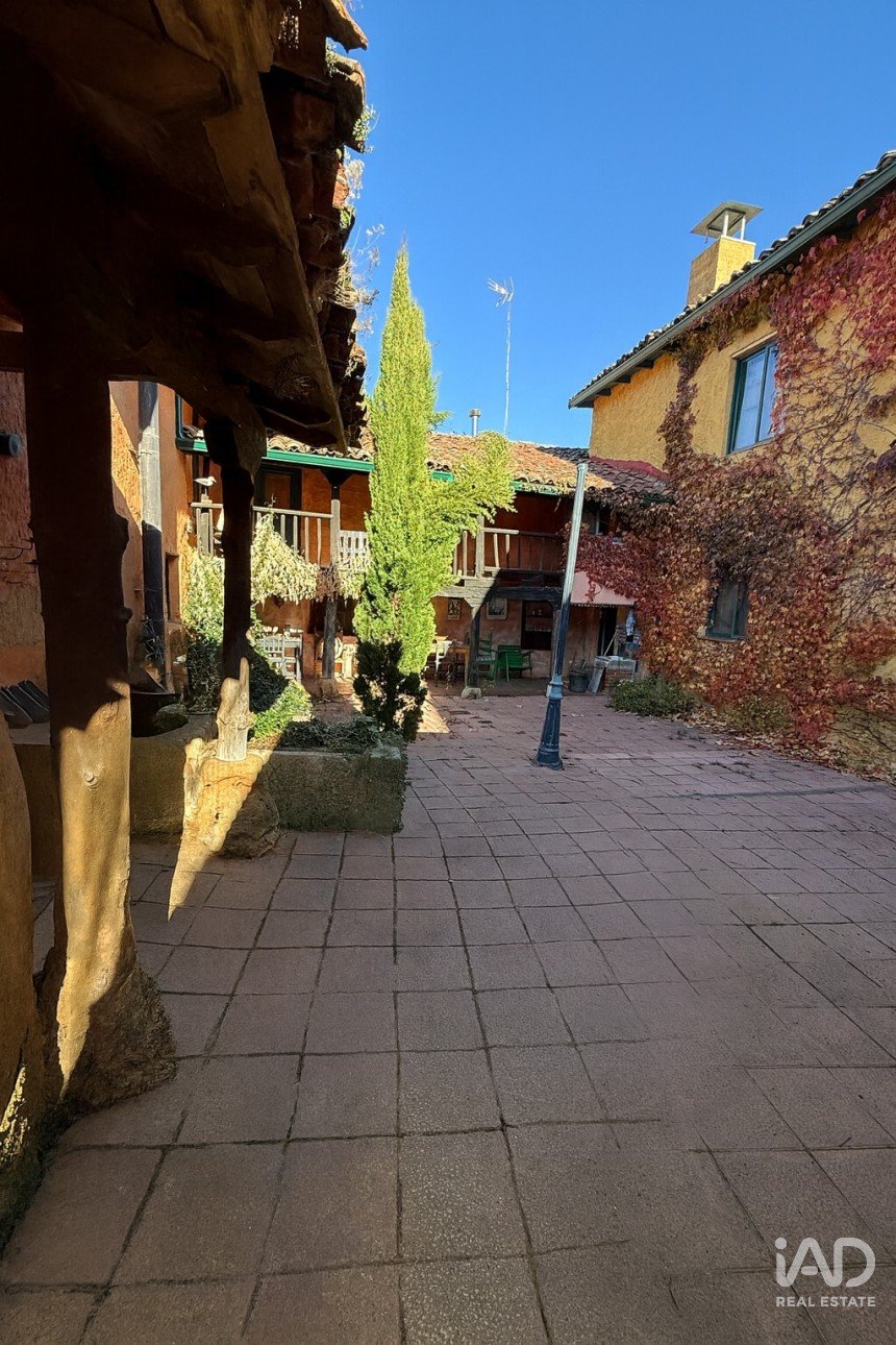 Maison de village 4 chambres de 200 m² à Villavente (24195)