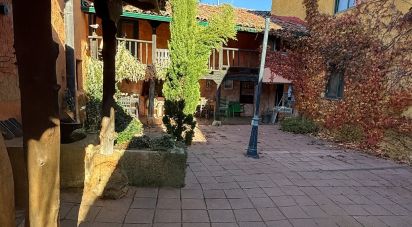 Village house 4 bedrooms of 200 m² in Villavente (24195)