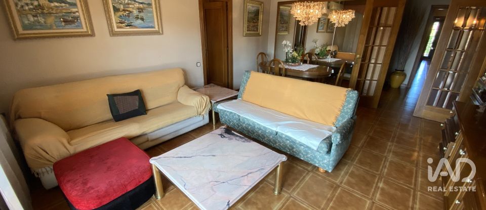 Pis 4 habitacions de 171 m² a Parets del Vallès (08150)