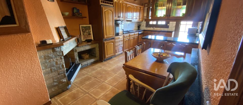 Pis 4 habitacions de 171 m² a Parets del Vallès (08150)