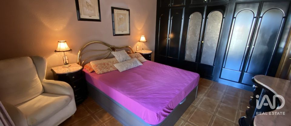 Pis 4 habitacions de 171 m² a Parets del Vallès (08150)