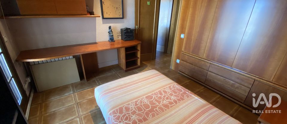 Pis 4 habitacions de 171 m² a Parets del Vallès (08150)