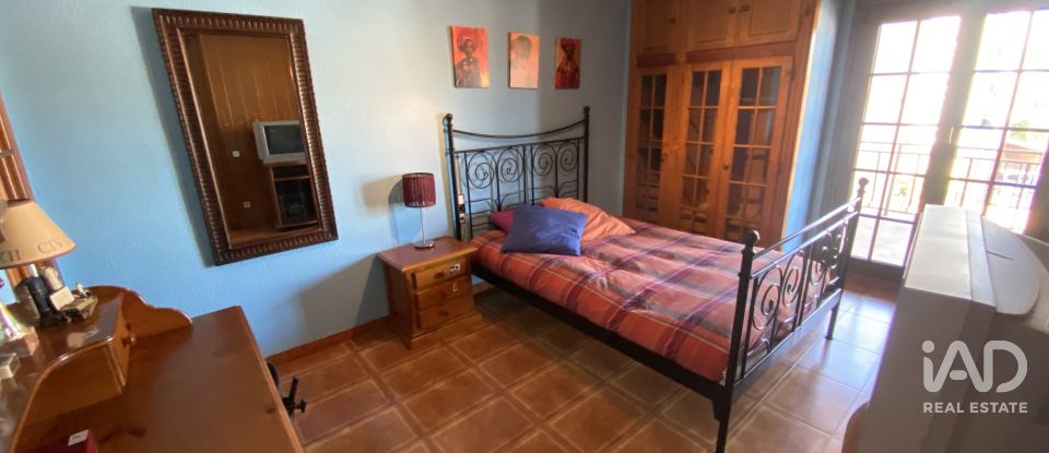 Pis 4 habitacions de 171 m² a Parets del Vallès (08150)