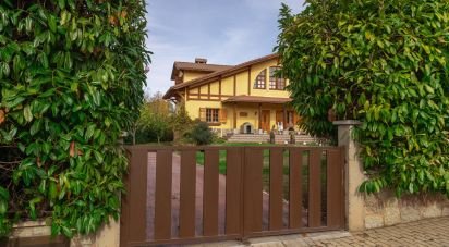 Cottage 4 bedrooms of 223 m² in Carbajal de La Legua (24196)