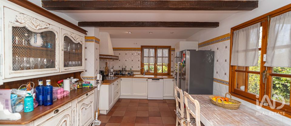 Châlet 4 chambres de 223 m² à Carbajal de La Legua (24196)