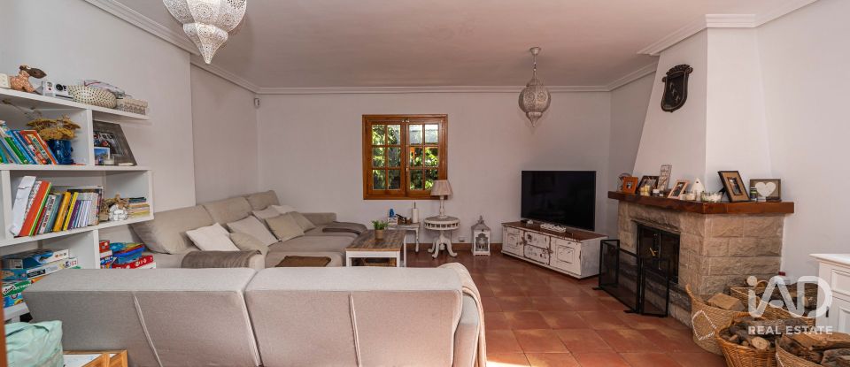 Châlet 4 chambres de 223 m² à Carbajal de La Legua (24196)