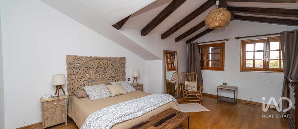 Châlet 4 chambres de 223 m² à Carbajal de La Legua (24196)