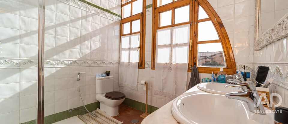 Châlet 4 chambres de 223 m² à Carbajal de La Legua (24196)