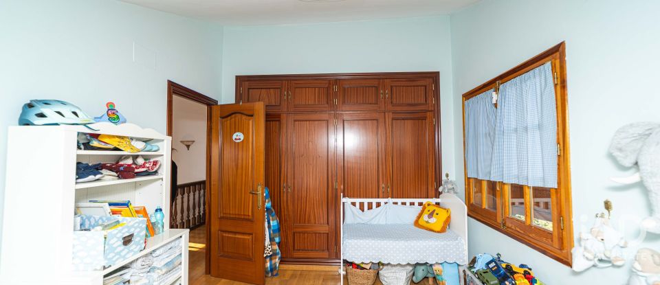 Châlet 4 chambres de 223 m² à Carbajal de La Legua (24196)