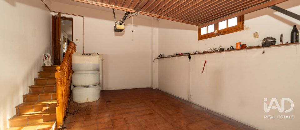 Châlet 4 chambres de 223 m² à Carbajal de La Legua (24196)