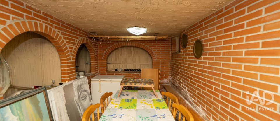 Châlet 4 chambres de 223 m² à Carbajal de La Legua (24196)