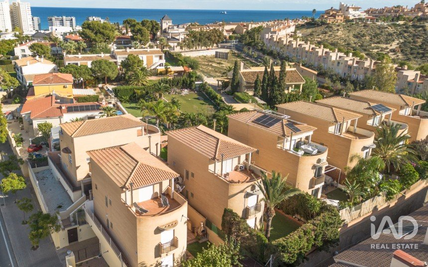 Apartment in house  6 bedrooms of 360 m² in Alicante/Alacant (03540)
