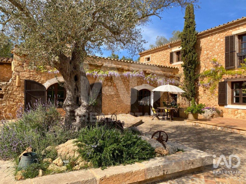 Châlet 4 chambres de 310 m² à Sencelles (07140)