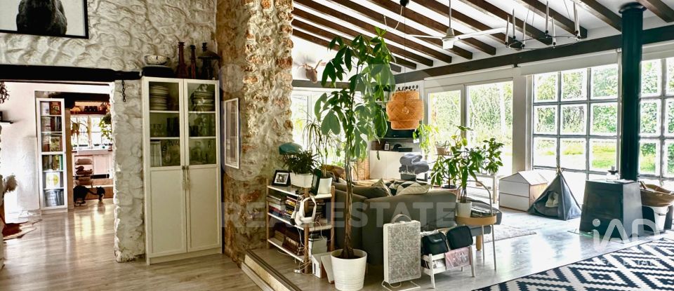 Châlet 4 chambres de 310 m² à Sencelles (07140)