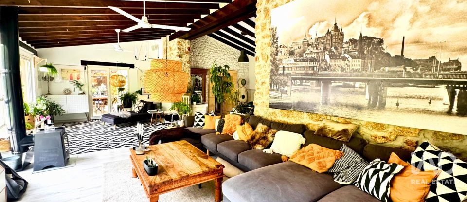 Châlet 4 chambres de 310 m² à Sencelles (07140)