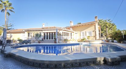 Cottage 4 bedrooms of 398 m² in Villamartin (03189)