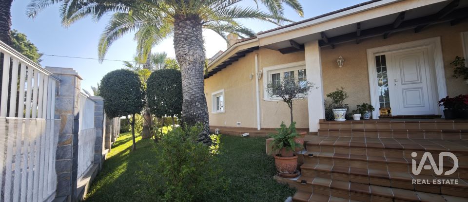 Casa de muntanya 4 habitacions de 398 m² a Villamartin (03189)