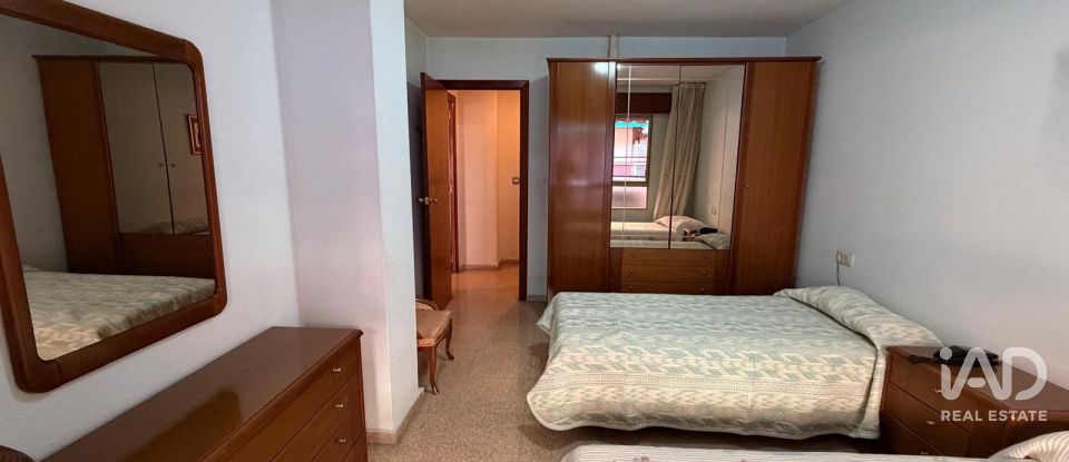 Piso 3 habitaciones de 121 m² en Alicante/Alacant (03012)