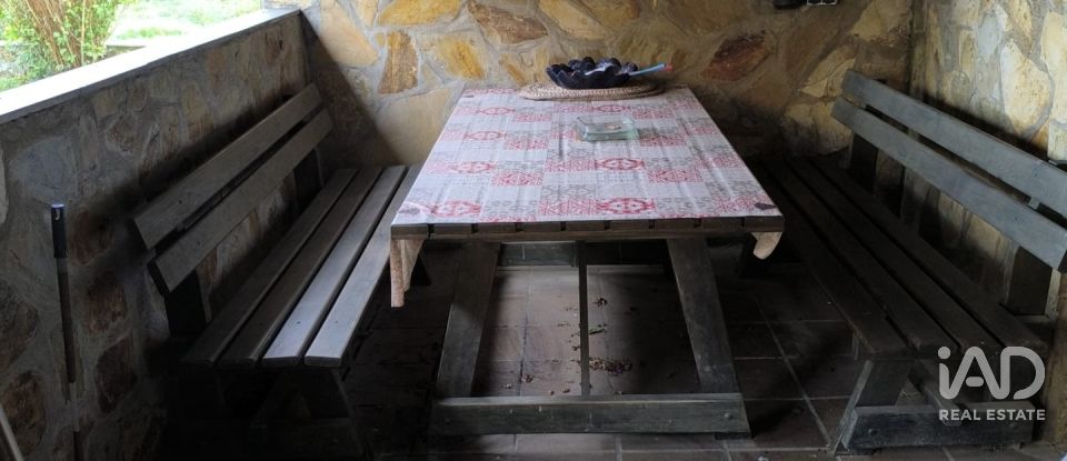 Maison rustique 2 chambres de 83 m² à Cerdido (15530)