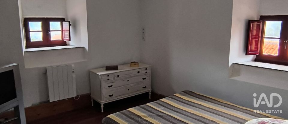 Maison rustique 2 chambres de 83 m² à Cerdido (15530)