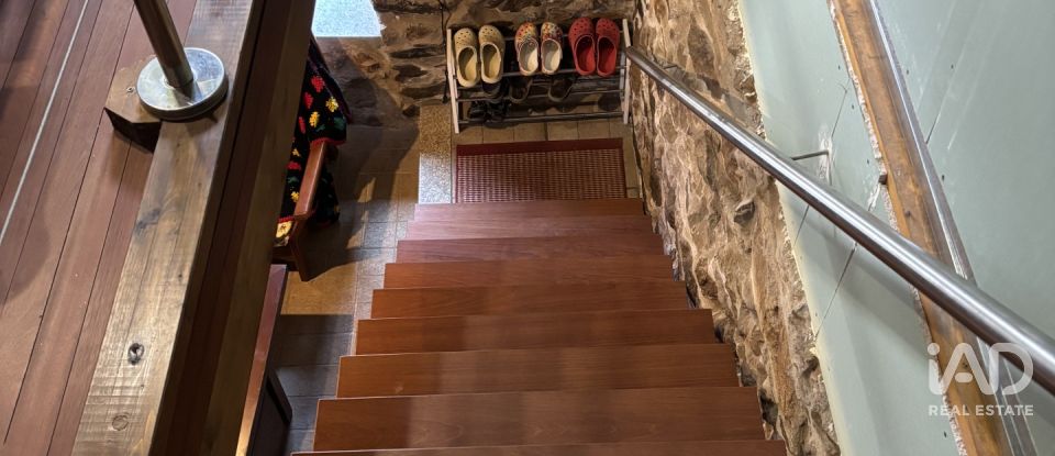 Maison rustique 2 chambres de 83 m² à Cerdido (15530)