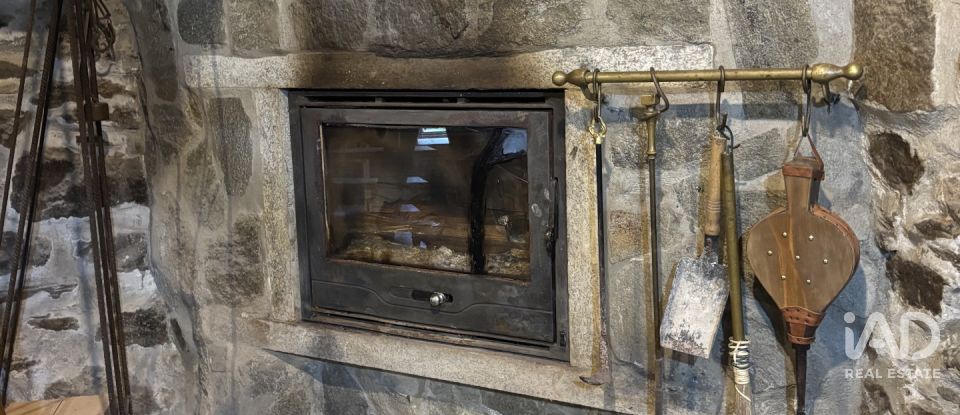 Maison rustique 2 chambres de 83 m² à Cerdido (15530)