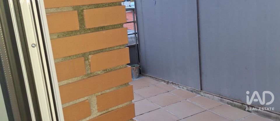 Dúplex 2 habitacions de 111 m² a Terrassa (08227)