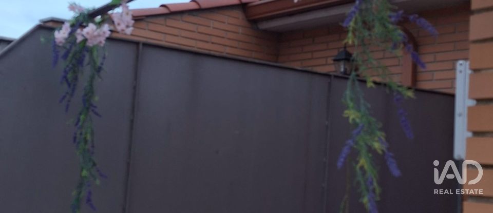 Dúplex 2 habitacions de 111 m² a Terrassa (08227)