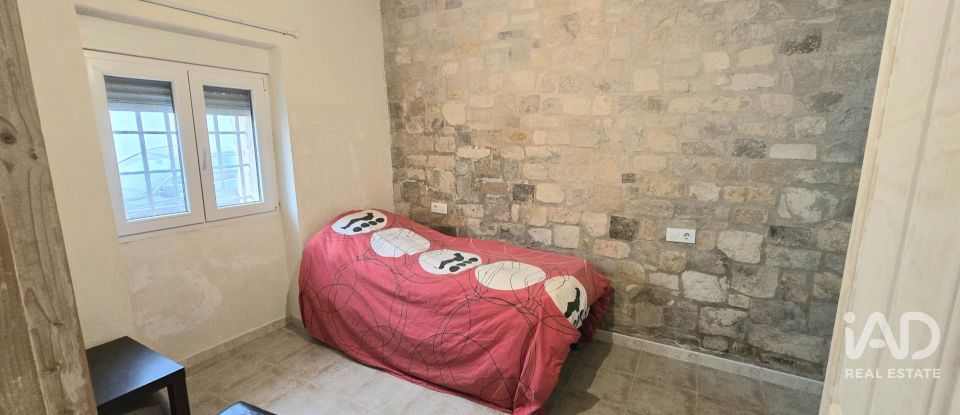 Village house 3 bedrooms of 129 m² in Sisante (16700)