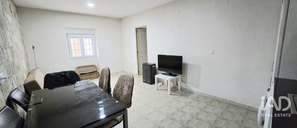 Village house 3 bedrooms of 129 m² in Sisante (16700)