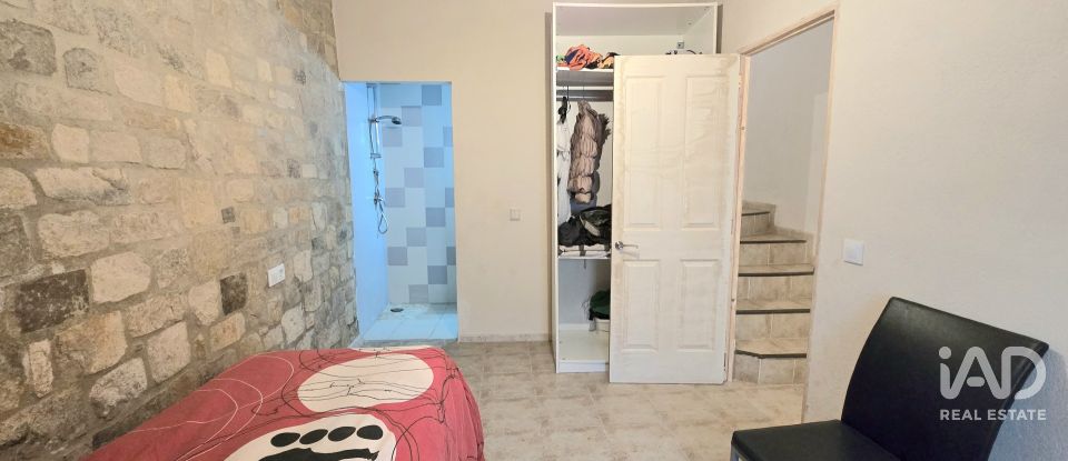 Village house 3 bedrooms of 129 m² in Sisante (16700)