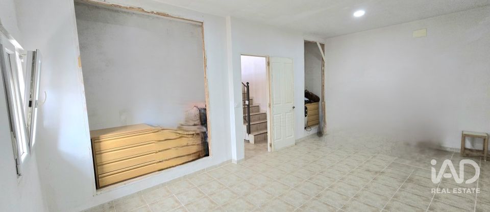 Village house 3 bedrooms of 129 m² in Sisante (16700)