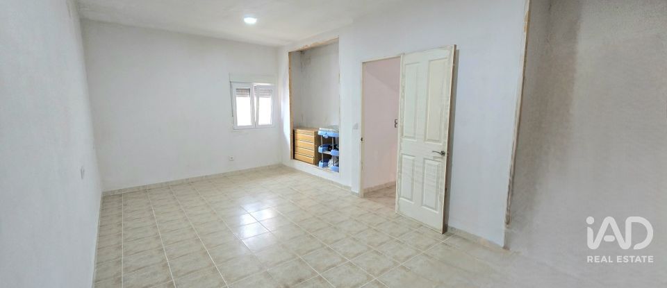 Village house 3 bedrooms of 129 m² in Sisante (16700)