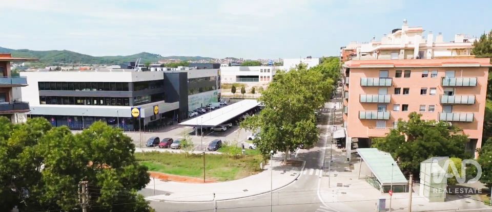 Apartment 4 bedrooms of 119 m² in Montcada i Reixac (08110)