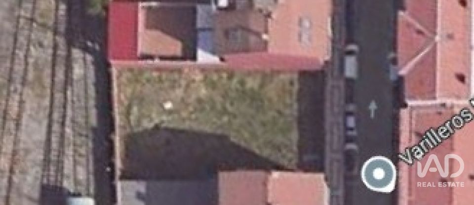 Terreno de 400 m² en León (24008)