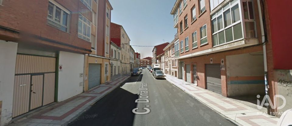 Terreno de 400 m² en León (24008)