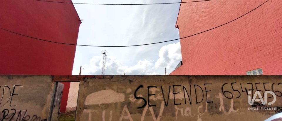 Terreno de 400 m² en León (24008)