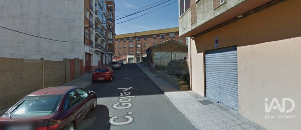 Terrain de 404 m² à Armunia (24009)