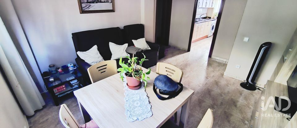 Piso 3 habitaciones de 61 m² en L'Hospitalet de Llobregat (08907)