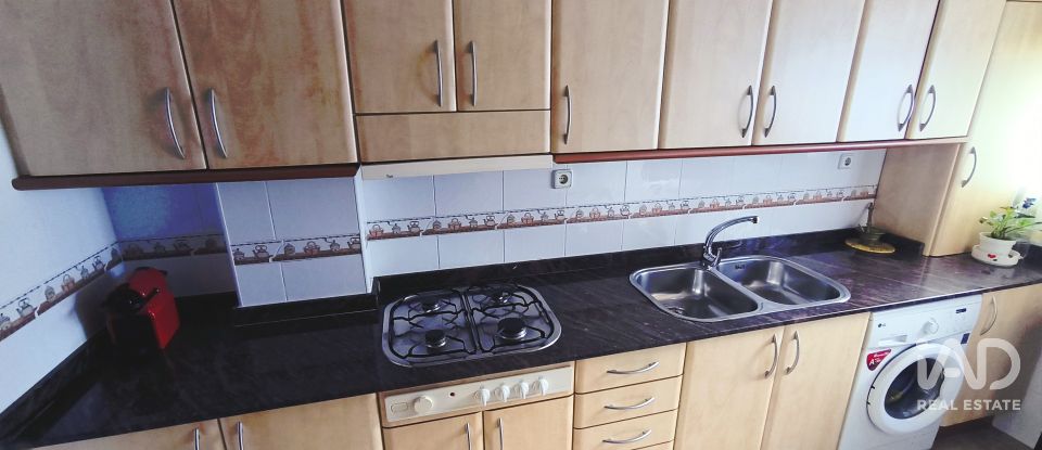 Piso 3 habitaciones de 61 m² en L'Hospitalet de Llobregat (08907)