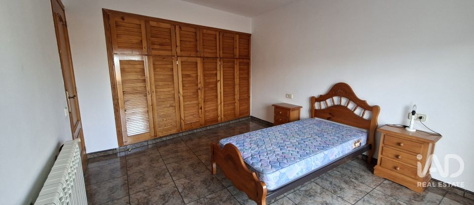 Casa señorial 4 habitaciones de 630 m² en La Puebla de Castro (22435)