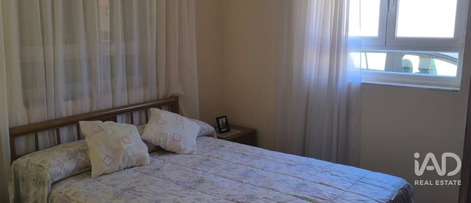 Maison 4 chambres de 98 m² à Villarrin del Paramo (24252)