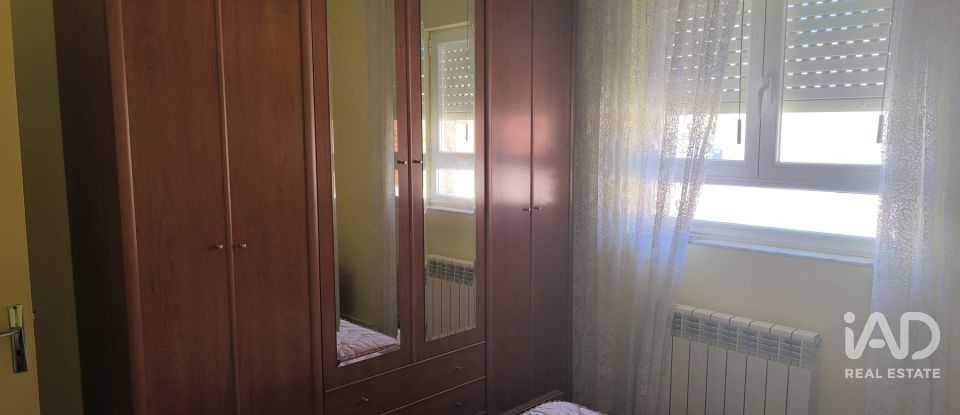 Maison 4 chambres de 98 m² à Villarrin del Paramo (24252)